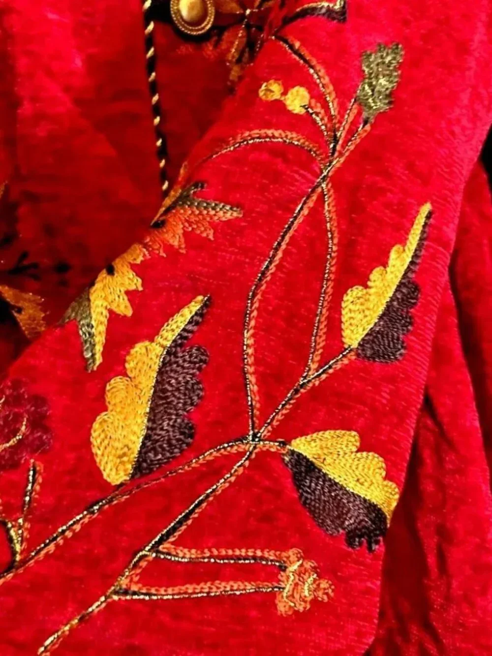Vintage Maggie Barnes Red Embroidered Jacket 1X Art To Wear Gold Trim Holiday